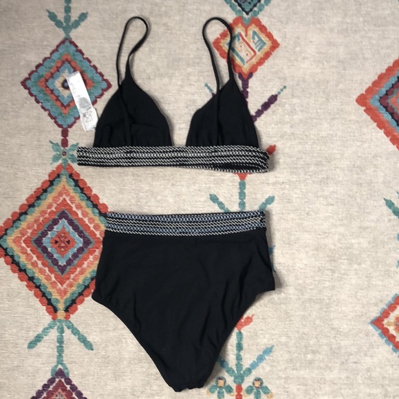 Kisuii Smocked Black bikini set - Picture 7 of 11